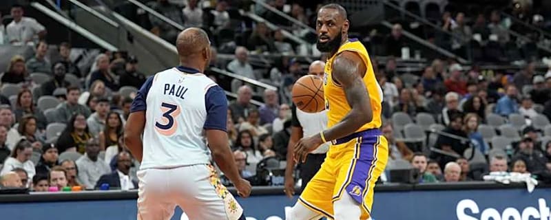 Lakers&#39; LeBron James Reacts to Chris Paul Retirement News