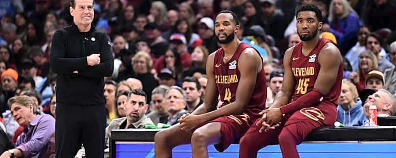 Cleveland Cavaliers Reportedly Lure Coach Away From Dallas Mavericks