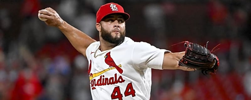 Diamondbacks Sign Former Cardinals Pitcher