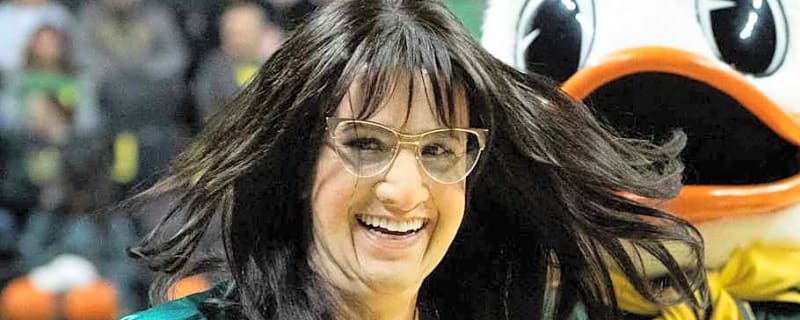 Sabrina Ionescu Fools Oregon Ducks Fans in Hilarious Fashion