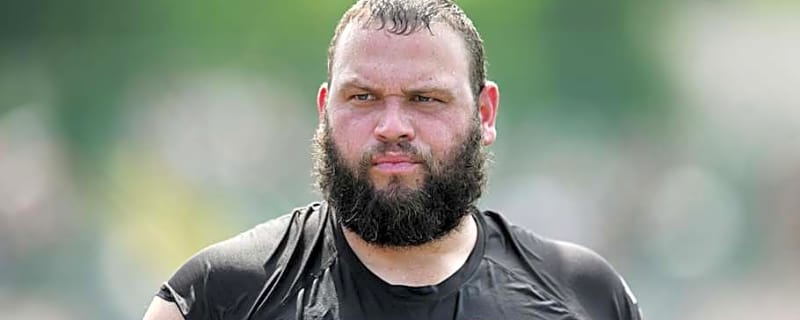 Joel Bitonio makes Cleveland Browns history in win over Miami