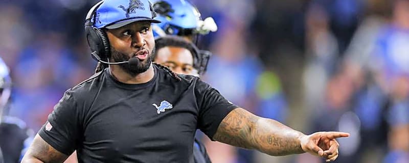 Lions Kelvin Sheppard passes the torch to new LB coach early in training camp