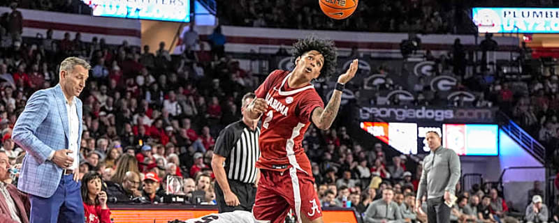 Did Aden Holloway Travel with Alabama to Chicago for Midwest Regional?