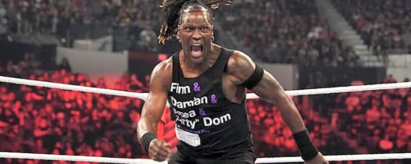 Ron Killings Says Good-Bye To R-Truth By Cutting Off His Hair On WWE Raw