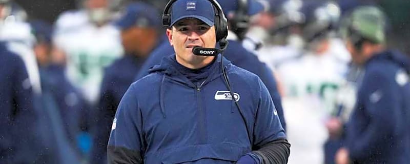Mike Macdonald zigs instead of zags on first drive, Seahawks suffer result