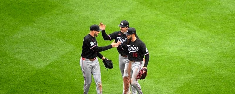 Twins Sweep Red Sox at Fenway for First Time in Over 30 Years
