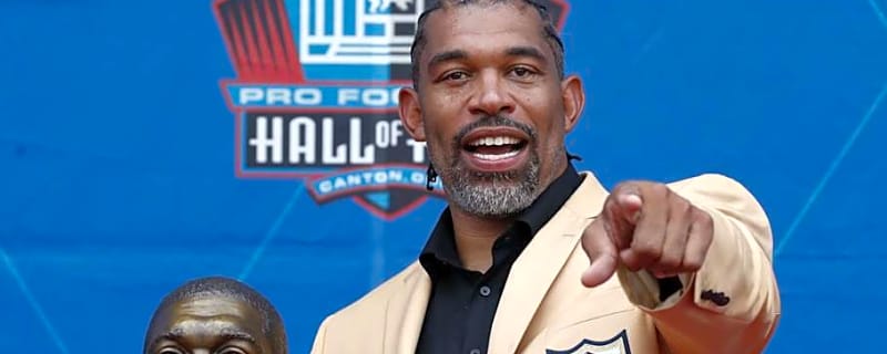 Panthers’ legend Julius Peppers earns prestigious honor from SI