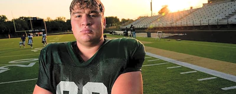 2026 Three-Star OL Reveals Signing Date With Iowa