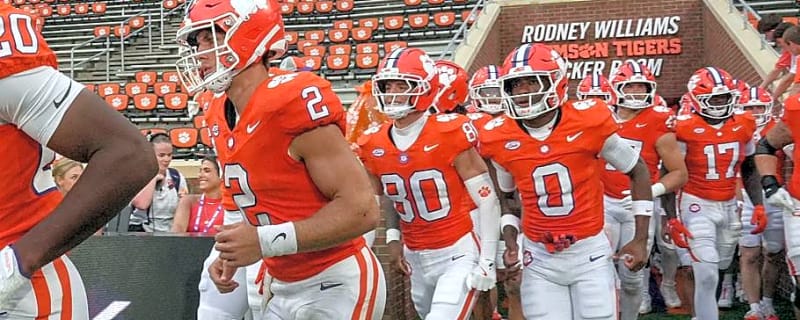 See Where Clemson Tigers Fall in Bowl Projections After UNC Win