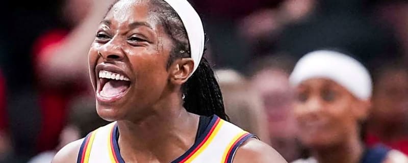 Former Wildcats' Point Guard Aari McDonald Re-Signs With Fever