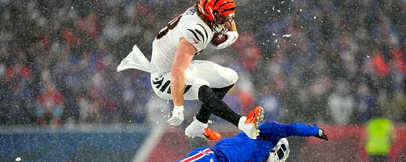 Former Cincinnati Bengals Offensive Weapon Hayden Hurst Announces NFL Retirement