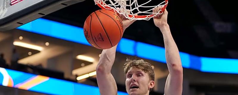 Stanford Basketball Hit With Surprise Freshman Departure in Transfer Portal