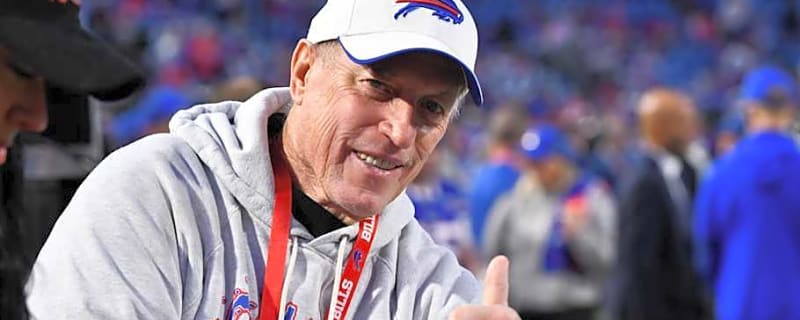 4 best moments from Hallmark&#39;s Holiday Touchdown: A Bills Love Story