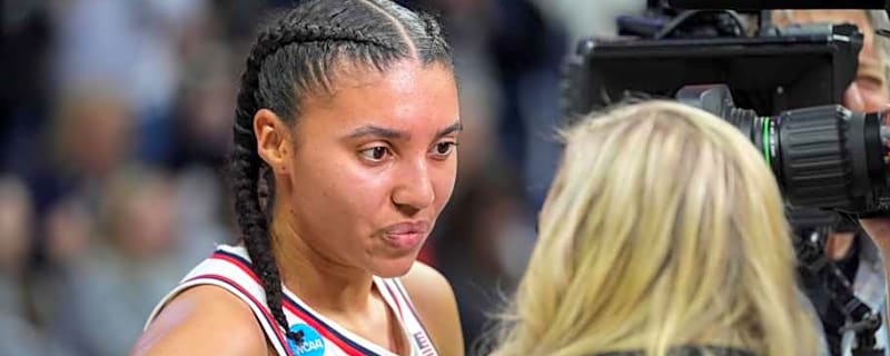 UConn HC Makes Strange Adjustment After Azzi Fudd’s Slump