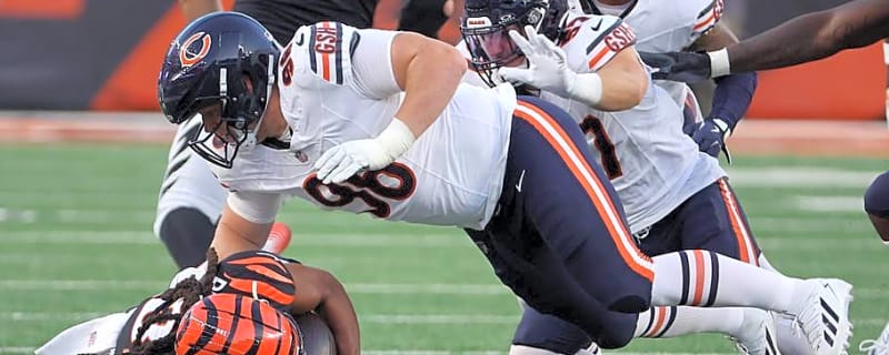 Week 2 Snap Counts Show One Bears Rookie Soaring While Fan-Favorite Falters