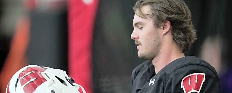 Wisconsin Badgers true freshman QB getting chance to compete for playing time