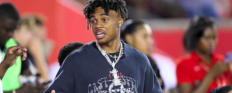 Texans' Tank Dell Backs C.J. Stroud After Playoff Collapse