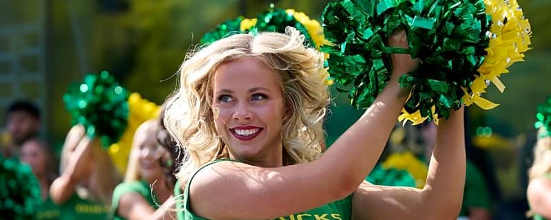 Oregon Ducks Fans Color To Wear vs. Portland State In Autzen Stadium