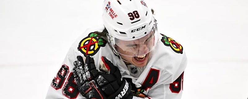 Blackhawks&#39; Connor Bedard Suffers Frightening Shoulder Injury