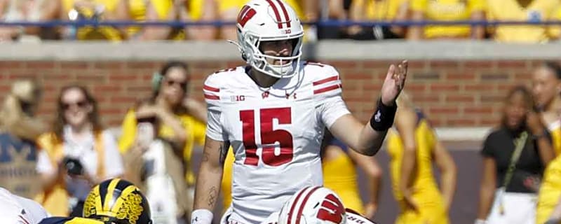 Wisconsin Badgers quarterbacks reached new levels of disappointment in rough 2025 season