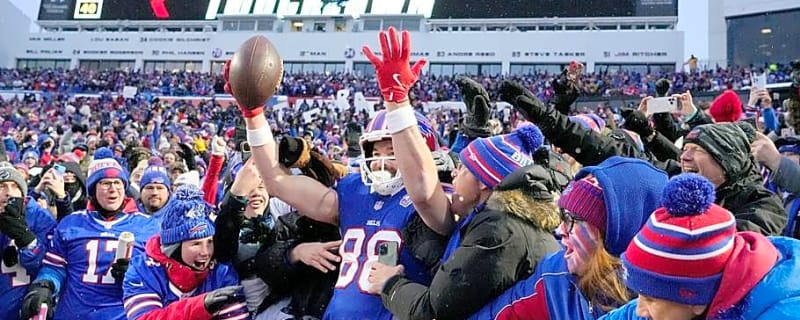 Bills' Summer Break More Business Than Leisure for Veteran Dawson Knox
