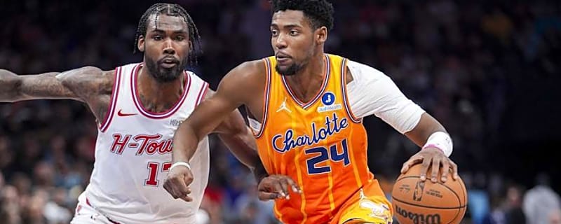 Rockets Get Payback, Defeat Hornets in Down-to-the-Wire Finish in Charlotte