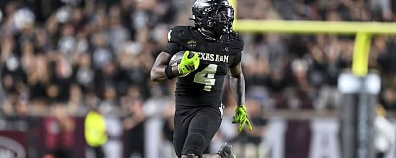 Texas A&M Overcomes Absence of Le&#39;Veon Moss With Dominant Rushing Attack vs. Arkansas