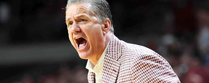 Razorbacks climb in national hoops rankings with notable poll rise