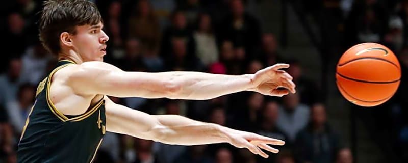 Sixteen-Point Edge Slips Away as Northwestern Wildcats Battle No. 2 Wolverines