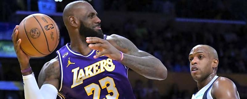 3 Overreactions as Mavericks Lose 9th Straight, Lakers' LeBron James Drops Triple-Double