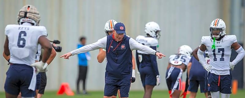 ‘He’s the heartbeat of our defense:’ Champ Anthony Talks Auburn DC DJ Durkin