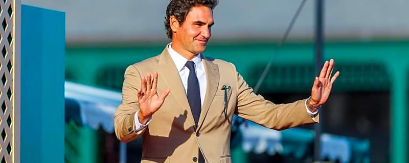 Roger Federer Returns to the O2 Arena to Unveil a Room Named in His Honor