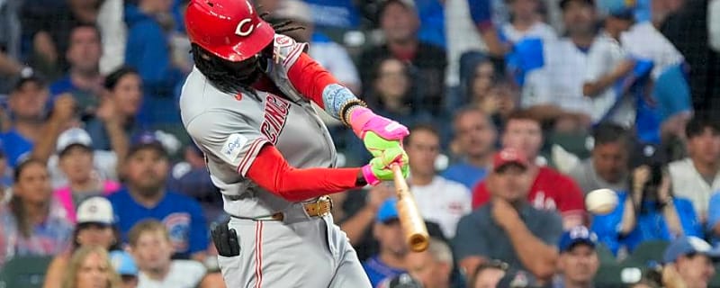 Reds Get Encouraging Update on Elly De La Cruz After Injury Scare