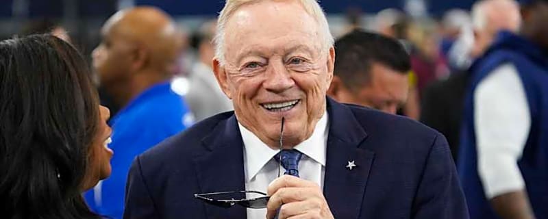 Cowboys aggressively working phones ahead of NFL trade deadline, per NFL insider