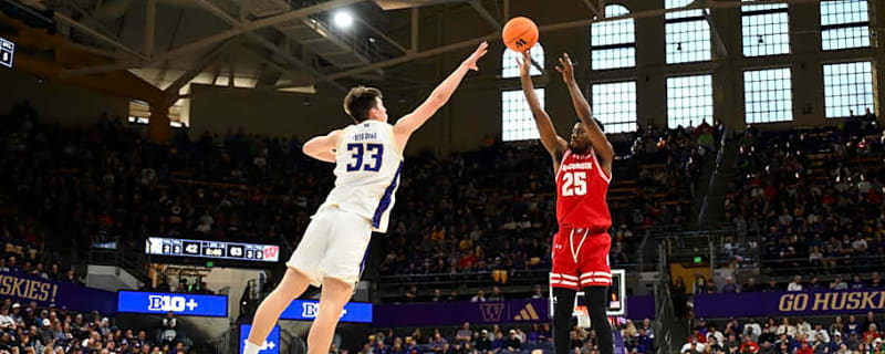 Wisconsin Badgers begin postseason against hungry Washington squad