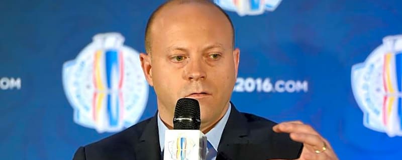 Stan Bowman's Goaltending Decision Could Cost Oilers Playoff Hopes