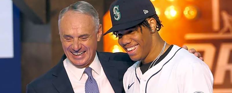 Cardinals Address Switch-Pitcher Jurrangelo Cijntje's Role in St. Louis