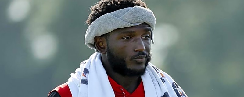 What We Saw From Buccaneers' Wide Receivers Group on Day 1 of OTAs