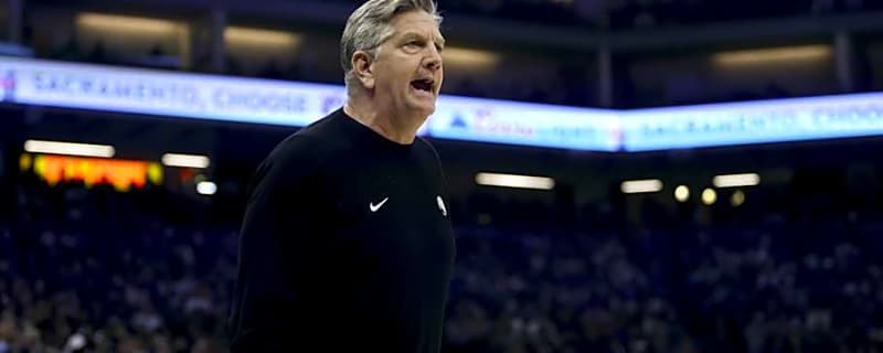 Wolves struggling to find offensive rhythm after another late-game collapse