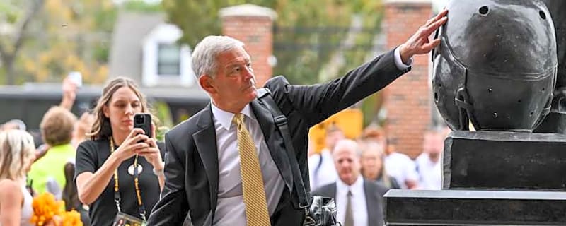 Iowa Looking to Flip Pair of Three-Star Recruits