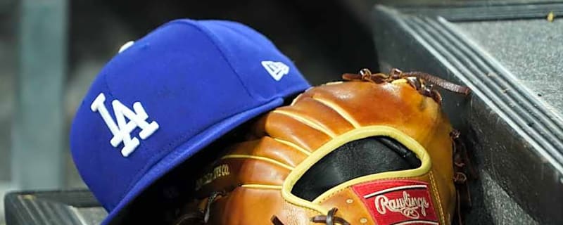 Former Dodgers Pitcher Signs With Major NL West Rival