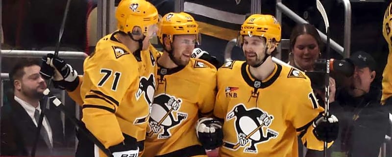 Penguins Celebrate 2016 Championship Team During Rangers Matchup