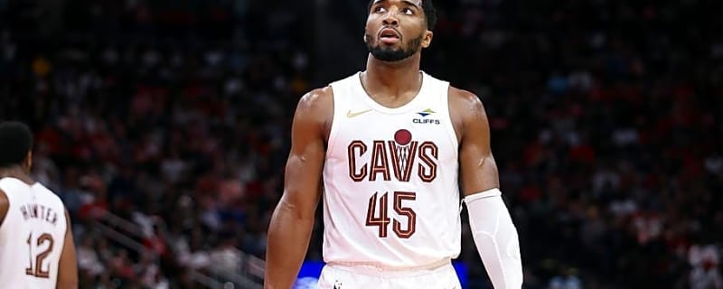 NBA Analyst Makes Absurd Cavaliers Playoff Prediction Ahead of Opening Night