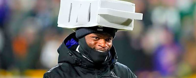 WWE Star Uses Ravens' Lamar Jackson to Prove NFL Pedigree