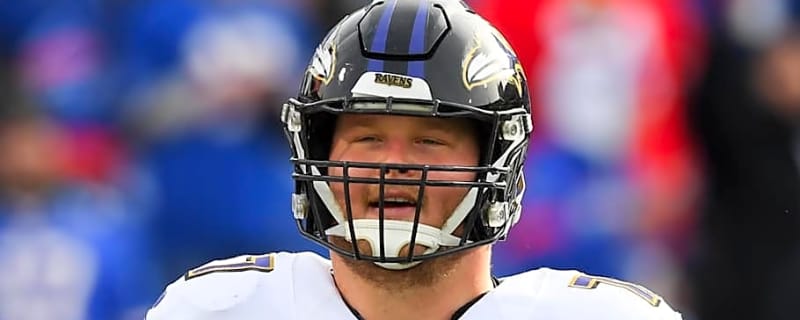 Former Ravens Center Announces Retirement After 8 Seasons