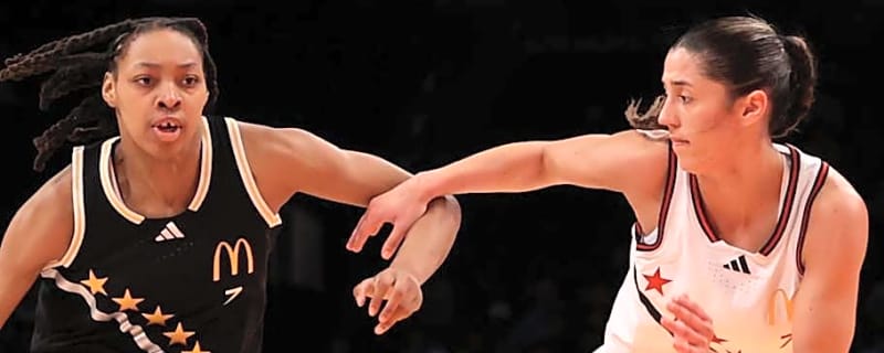 UNC Duo Brooks and Kelly Receive USBWA Recognition