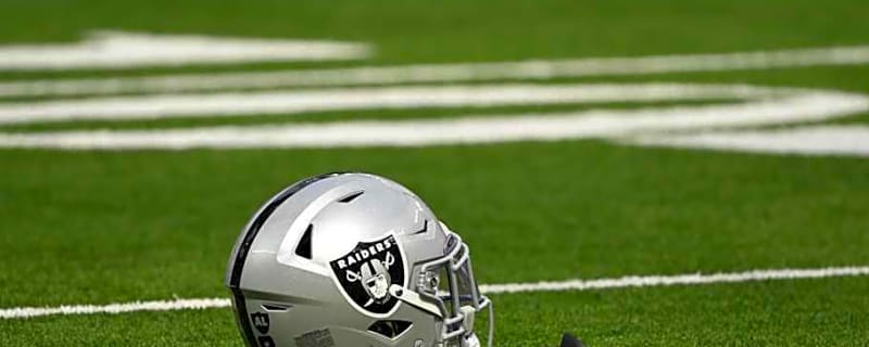 Derek Carr Reveals Second-Favorite Play At Saints&#39; Expense