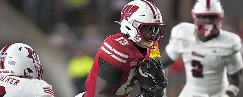 Badgers top young wide receiver will return to Wisconsin after testing out transfer portal