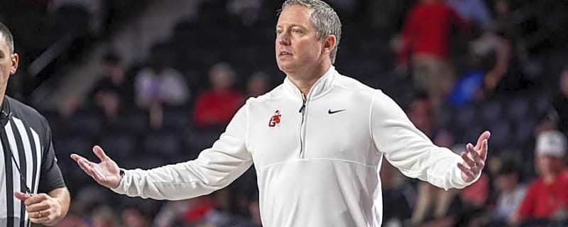 Georgia vs Clemson Men&#39;s Basketball: Dawgs Fall in Overtime