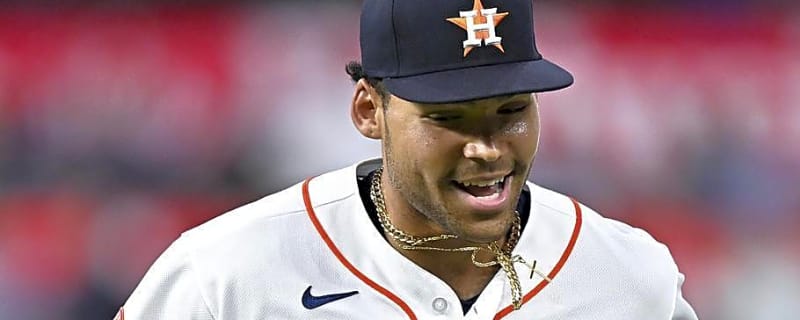 Astros Cam Smith's Incredible Catch Robs Rangers Slugger of Home Run